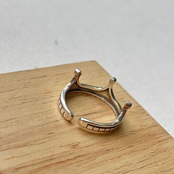 Brand New 925 Sterling Silver Crown Open Ring Adjustable Size 7 - Picture 2 of 6